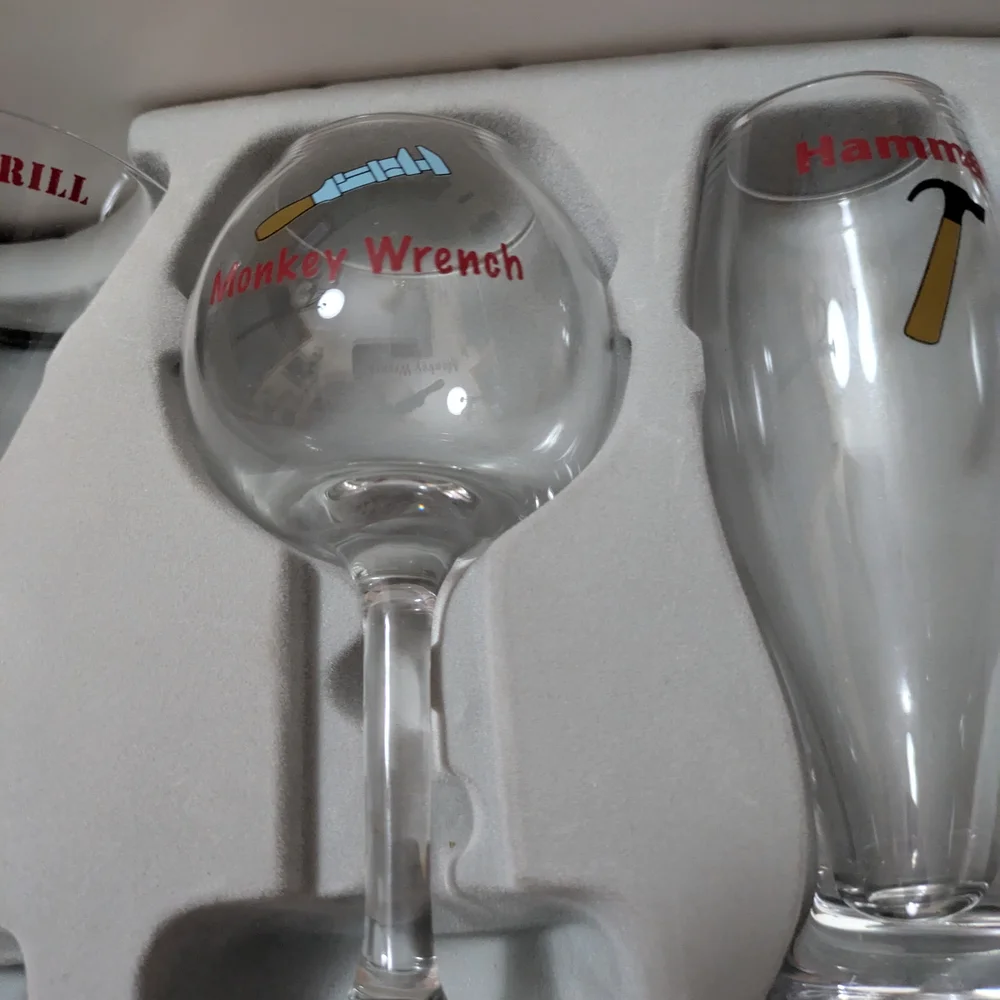 Cordial Glass Set "The Handy Man" - Picture 4 of 8